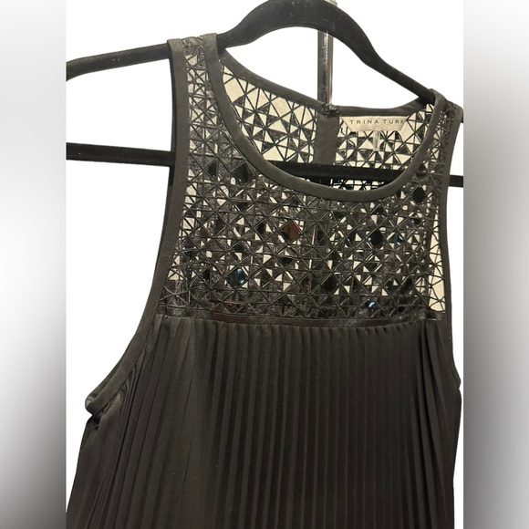 Trina Turk beautiful black pleated mini dress size 10 - Picture 7 of 10
